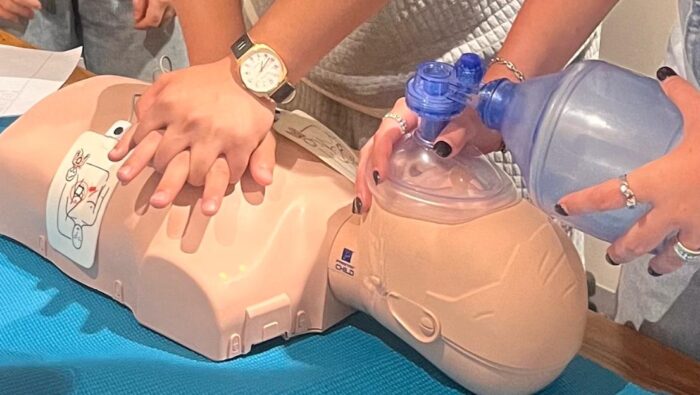 The Heartsaver Course is a comprehensive, instructor-led training designed for individuals with little or no medical training who need CPR, AED, and first aid certification for work or personal knowledge. This course covers essential life-saving skills, including adult, child, and infant CPR, the use of an automated external defibrillator (AED), and how to respond to choking and other emergencies. Participants will gain hands-on experience in handling medical crises confidently and effectively.